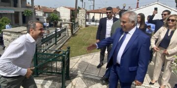 Ο Κυριάκος Μητσοτάκης στο Βελβεντο: «Είστε ένας τουριστικός θησαυρός- Να ενώσουμε την περιοχή με την Πιερία»
