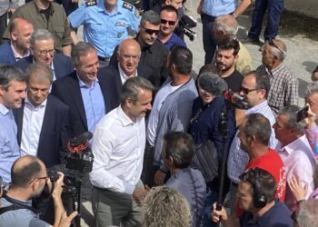 Στους Συνεταιρισμούς ΑΣΕΠΟΠ και ΔΗΜΗΤΡΑ στο Βελβεντό βρέθηκε ο Πρωθυπουργός