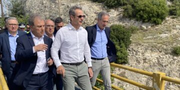 Στην Υψηλή Γέφυρα Σερβίων ο Κυριάκος Μητσοτάκης