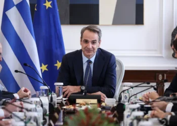 Δημοσκόπηση: Αυτοί είναι οι 5 πιο επιτυχημένοι υπουργοί