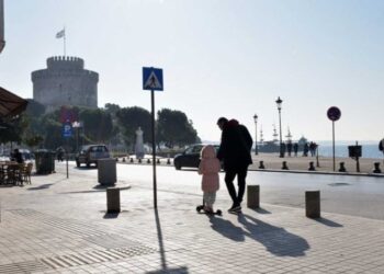 Οι τρίτεκνοι γίνονται... πολύτεκνοι: Άμεσα οι ανακοινώσεις - Τα προνόμια που αποκτούν