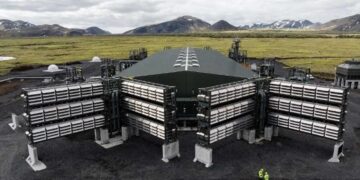 Σε πλήρη λειτουργία από την Τετάρτη το μεγαλύτερο εργοστάσιο στον κόσμο που έχει σχεδιαστεί να απορροφά την ατμοσφαιρική ρύπανση