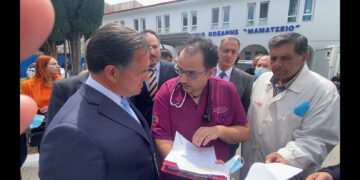 Έψαχνε τον Δ/ντη της ΜΕΘ του Μαμάτσειου ο Άδωνις- Τι του είπε ο Κ. Στόκος για τους χιλιάδες πολίτες που εξυπηρετεί το Μαμάτσειο(VIDEO)