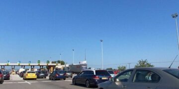 Θεσσαλονίκη: Μεγάλες καθυστερήσεις στα διόδια Μαλγάρων – Ουρά 3 χλμ από Ι.Χ.