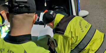 Πρόστιμο-μαμούθ 21.140 ευρώ σε μοτοσυκλετιστή -Παραβίασε 12 φανάρια με «κόκκινο