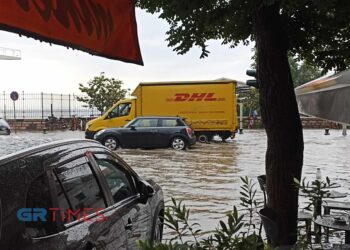 Πνίγηκε η Θεσσαλονίκη μετά την καταιγίδα