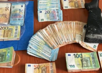 Μέσα στην πολυτέλεια ζούσαν οι εφοριακοί της Χαλκίδας: Βίλες με πισίνες για υποδιευθυντή ΔΟΥ και λογιστή
