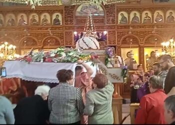 Σε άκρως κατανυκτικό κλίμα πραγματοποιήθηκε η ΑΠΟΚΑΘΗΛΩΣΗ του Κυρίου στον Ιερό Ναό Αγίου Στεφάνου Πτολεμαΐδας! (ρεπορτάζ της Κούλας Πουλασιχίδου)