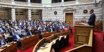 12 νομοσχέδια μέσα στο καλοκαίρι - Έρχονται πριμ παραγωγικότητας, talent visa και νέος Κ.Ο.Κ.