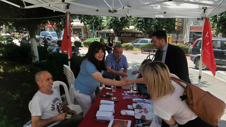 Από το περίπτερο του ΣΥΡΙΖΑ στην πλατεία της Πτολεμαΐδας πέρασε ο Κ. Κυρανάκης