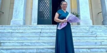 Μητέρα 9 παιδιών από την Καστοριά πήρε το πτυχίο της με άριστα από το ΑΠΘ