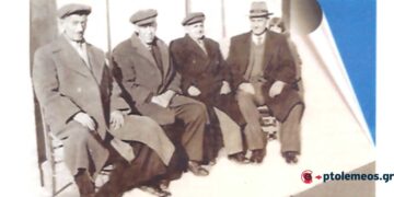 Μια υπέροχη φιλική παρέα νεαρών του παρελθόντος, σε αναμνηστική φώτο της… 3ης ηλικίας.