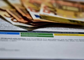 Αυξήσεις στα τιμολόγια ρεύματος: Ποιο συμφέρει, μπλε ή πράσινο;