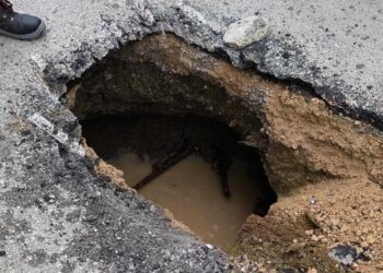 Διαρροή σε τούρκικο κεραμιδένιο αγωγό η αιτία της χθεσινής υποχώρησης του οδοστρώματος επί της Μαιάνδρου