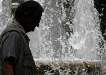 Αρναούτογλου: Έρχεται νέο κύμα ζέστης – Πάνω από 40 βαθμούς ο υδράργυρος