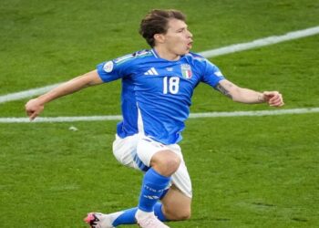 Ιταλία – Αλβανία 2-1: Ανατροπή σε πέντε λεπτά με Μπαστόνι και Μπαρέλα