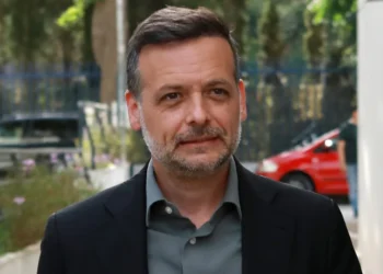 «Σφήνα» Χάρη Δούκα στο ΠΑΣΟΚ -Ζητά κάλπες για νέα ηγεσία στις 3 και 10 Νοεμβρίου