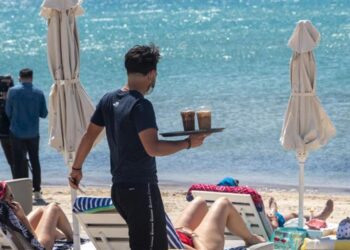 Ξεκινάει το Σεπτέμβριο πιλοτικά η Ψηφιακή Κάρτας Εργασίας στον Τουρισμό και την Εστίαση