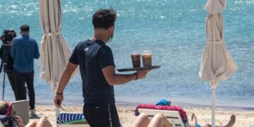 Ξεκινάει το Σεπτέμβριο πιλοτικά η Ψηφιακή Κάρτας Εργασίας στον Τουρισμό και την Εστίαση