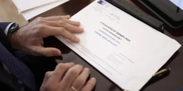 Ευρωεκλογές: Αγγίζει το 88% η συμμετοχή με την επιστολική ψήφο