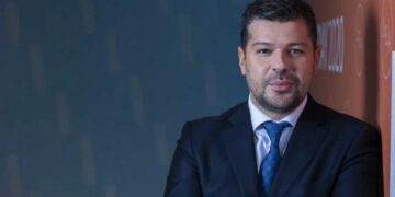 Γ. Στάσσης (ΔΕΗ): Η απολιγνιτοποίηση ανοίγει τον δρόμο όχι μόνο για ΑΠΕ αλλά και για data centers