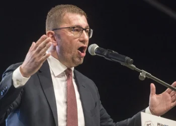 Μιτσκόσκι: Η νέα κυβέρνηση θα σεβαστεί τη Συμφωνία των Πρεσπών, όμως εγώ θα αποκαλώ τη χώρα μου Μακεδονία