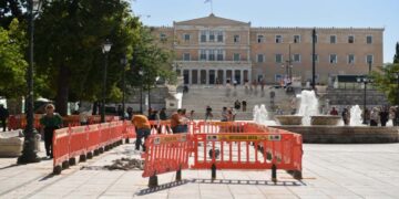 Ψυχρολουσία μετά τον καύσωνα: Έρχονται καταιγίδες και βουτιά της θερμοκρασίας