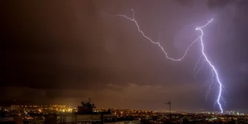 Κλέαρχος Μαρουσάκης: Επικίνδυνη μεταβολή του καιρού με καταιγίδες και επικίνδυνους ανέμους