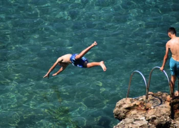 Περισσότερη ζέστη από το κανονικό και Ιούλιο, Αύγουστο, Σεπτέμβριο -«Εξαφανίστηκε» ο Ιούνιος