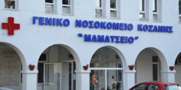 Κοζάνη: Σταμάτησε για να πάρει τσιγάρα και βρέθηκε εγκλωβισμένη κάτω από το ΙΧ της