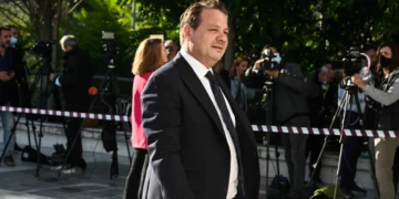 Απόστολος Λύτρας: Σερί πλειστηριασμών μετά τη μεζονέτα και για γραφεία στην Αθήνα