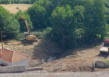 Μηλοχώρι: Ξεκίνησαν οι εργασίες καθαρισμού στο υδατοφράγμα (φωτογραφίες)