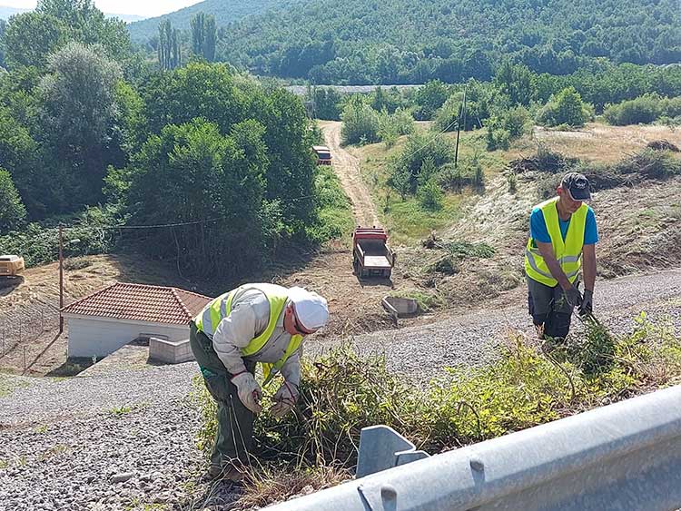 Μηλοχώρι: Ξεκίνησαν οι εργασίες καθαρισμού στο υδατοφράγμα (φωτογραφίες)