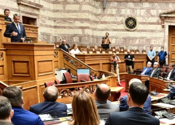 Κριτική από βουλευτές, απαντήσεις και μηνύματα από Μητσοτάκη στη συνεδρίαση της ΚΟ της ΝΔ