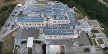 Μποδοσάκειο Νοσοκομείο: Τοποθετήθηκαν 62 κλιματιστικές μονάδες και λειτουργεί κλιματιζόμενος χώρος στο αμφιθέατρο για το κοινό