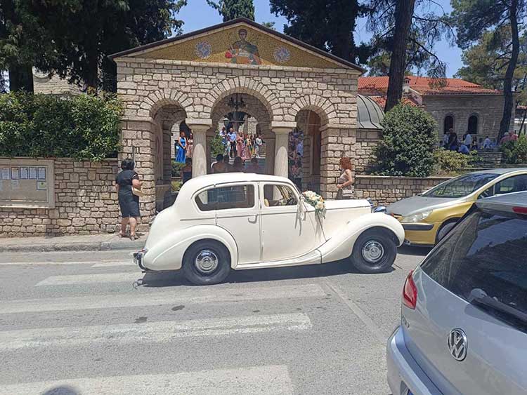 Οι Πτολεμαιδιώτες Dukes Racing εντυπωσίασαν για άλλη μια φορά με το Sunbeam-Talbot '38 που έγινε το όχημα ενός ονειρικού γάμου στην Κοζάνη!
