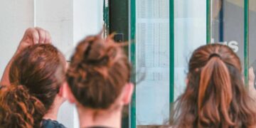 Πανελλαδικές 2024: Πού πάνε οι βάσεις – Πέφτουν κάτω από 18.000 μόρια οι Ιατρικές, χαμηλώνει 500 μόρια και το Πολυτεχνείο