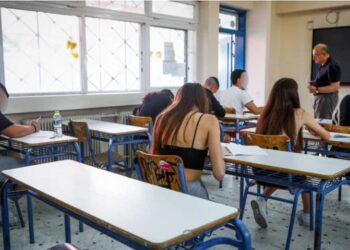 Πανελλήνιες 2024: Έρχονται χαμηλοί βαθμοί μετά τα θέματα «υπερπαραγωγή»
