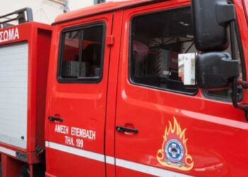 Παρανάλωμα του πυρός έγινε φορτηγό στην Εγνατία Οδό, στο ύψος των διοδίων της Σιάτιστας