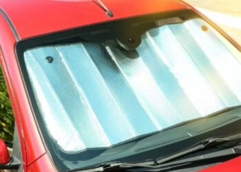 Ποια αξεσουάρ αυτοκινήτου προσφέρουν την καλύτερη ηλιοπροστασία στον καύσωνα