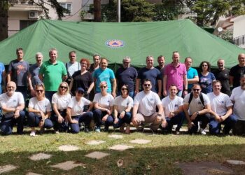 Πραγματοποιήθηκε εκπαίδευση από στελέχη της Ελληνικής Ομάδας Διάσωσης στον προαύλιο χώρο του Μαμάτσειου Νοσοκομείου Κοζάνης