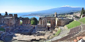 Σφάζουν τα ζώα και διώχνουν τους τουρίστες - Απελπιστική η κατάσταση στη γείτονα χώρα