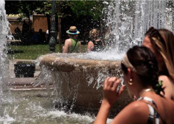 Στα ύψη η θερμοκρασία και τις επόμενες ημέρες -Η πρόγνωση μέρα-μέρα