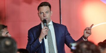 ΣΥΡΙΖΑ: Blame game μετά τις Ευρωεκλογές - Βολές κατά ΠΑΣΟΚ και Νέας Αριστεράς, άγχος για την «μεγάλη Κεντροαριστερά»