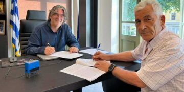 Υπογραφή σύμβασης από τον Δήμαρχο Σερβίων Χρήστο Ελευθερίου για τη Συντήρηση και Αποκατάσταση της Εσωτερικής Οδοποιίας Σερβίων