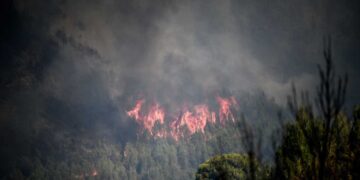 Υψηλός κίνδυνος πυρκαγιάς τη Δευτέρα σε αρκετές περιοχές της χώρας