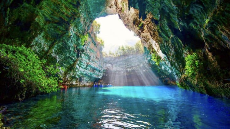Σπήλαιο Μελισσάνης - Κεφαλονιά (φωτό: Enjoy Greece)