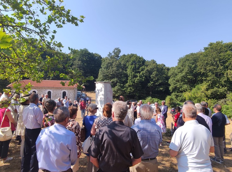 (φωτό) Η Βλάστη γιόρτασε με ευλάβεια, παραδοσιακές φορεσιές και κατάθεση στεφάνων τη γιορτή του Προφήτη Ηλία 