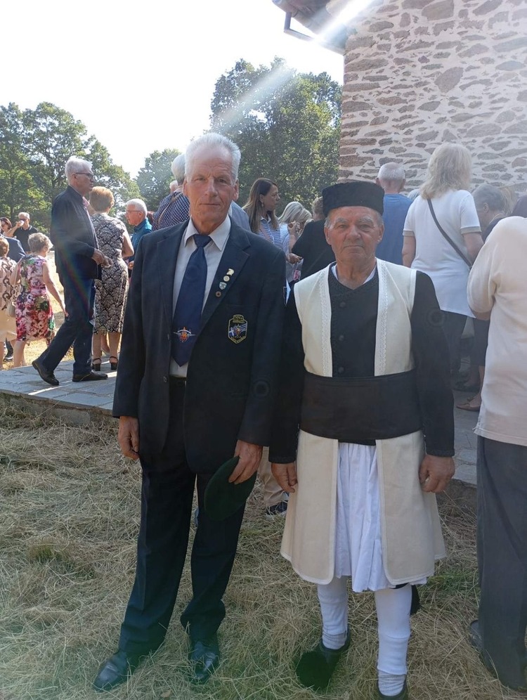 (φωτό) Η Βλάστη γιόρτασε με ευλάβεια, παραδοσιακές φορεσιές και κατάθεση στεφάνων τη γιορτή του Προφήτη Ηλία 