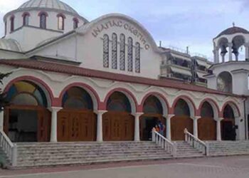 50 φορές ήχησαν πένθιμα οι καμπάνες της Αγίας Σκέπης σήμερα (βίντεο)